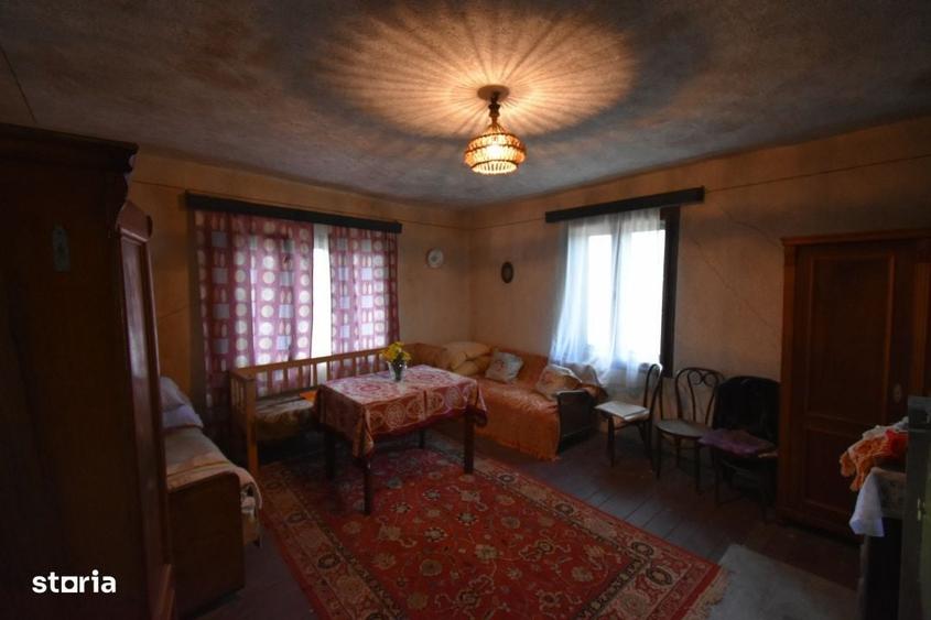 Casă cu 3 camere în Vânători