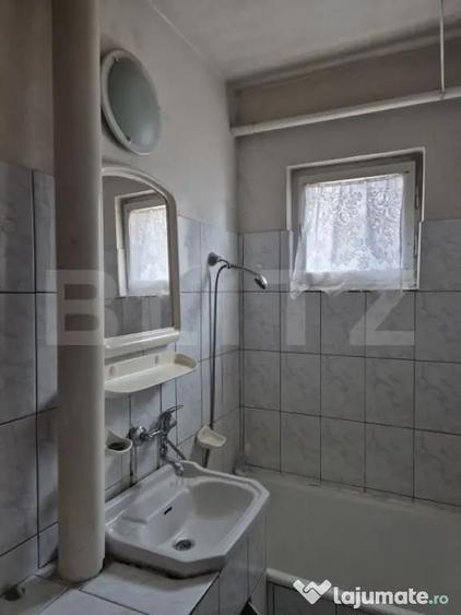Apartament cu 2 camere nedecomandat în 7 Noiembrie