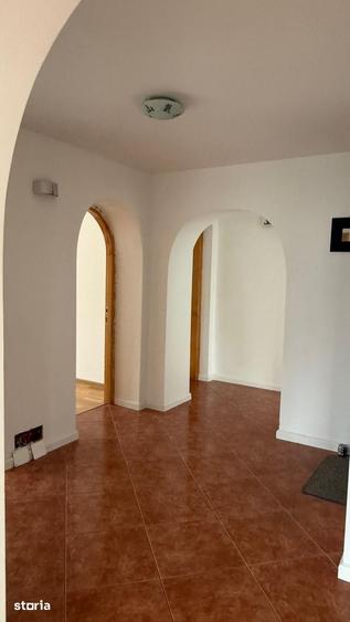 Apartament cu 4 camere decomandat în Obcini