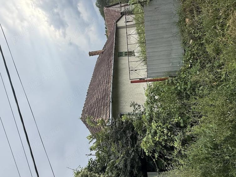 Casă cu 3 camere cu Teren 2700 Mp în Cheia