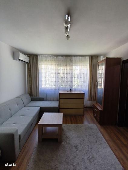 Apartament cu 2 camere semidecomandat în Girocului