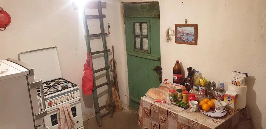 Casă cu 3 camere cu Teren 2000 Mp în Bulzești