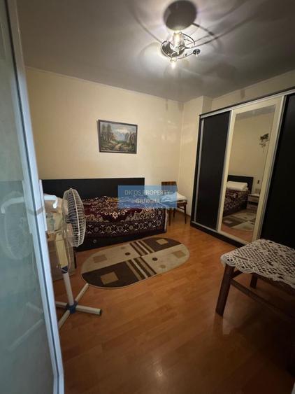 Casă individuală cu 4 camere cu Canalizare în Central