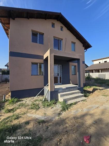 Casă cu 4 camere în Bariera Vâlcii