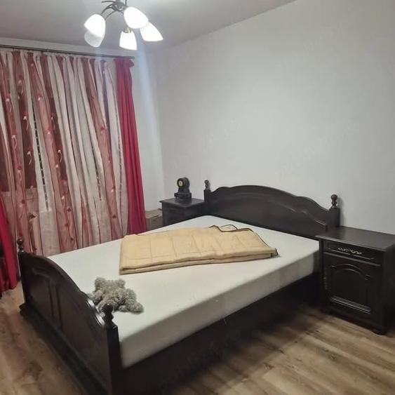 Apartament cu 3 camere decomandat în Astra