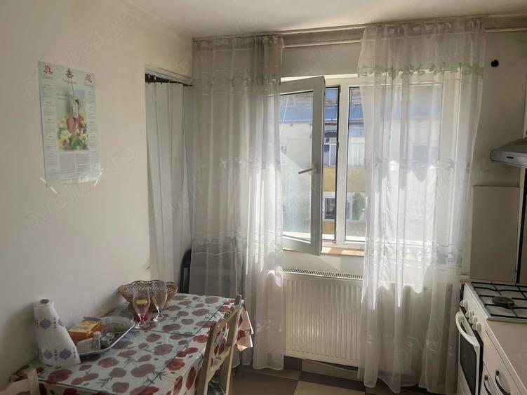 Apartament cu 2 camere semidecomandat în Exterior Vest