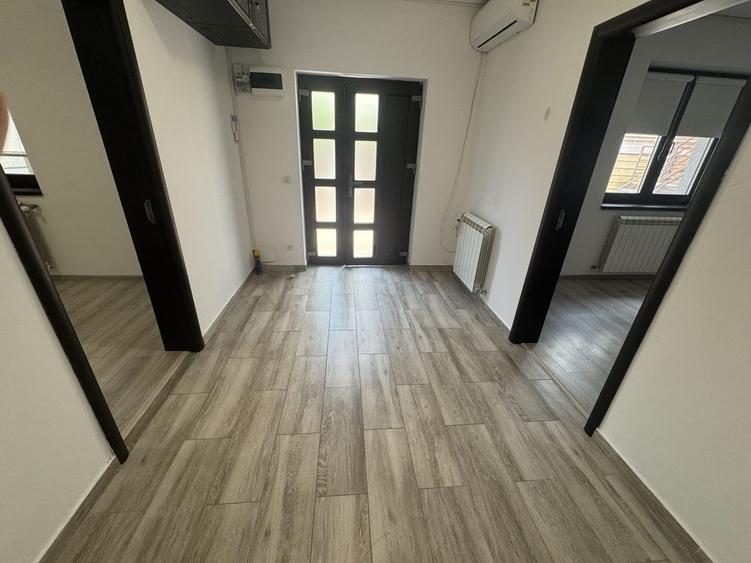 Casă cu 4 camere cu Teren 75 Mp în Tei