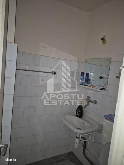 Apartament cu 3 camere în Lipovei