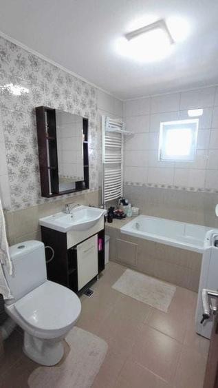 Apartament cu 3 camere decomandat în Balotești