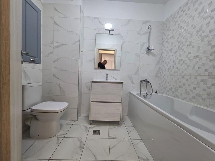 Apartament cu 2 camere decomandat în Lacul Morii