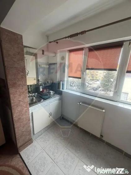 DE INCHIRIAT Apartament 2 camere cu garaj zona Europa - Baia Mare (Maramures) - 8