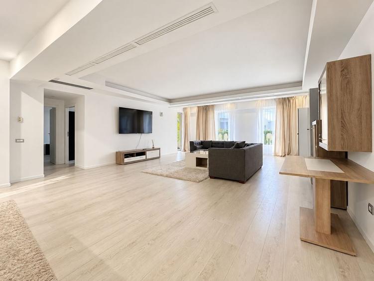 Apartament cu 3 camere decomandat, mobilat în Herăstrău