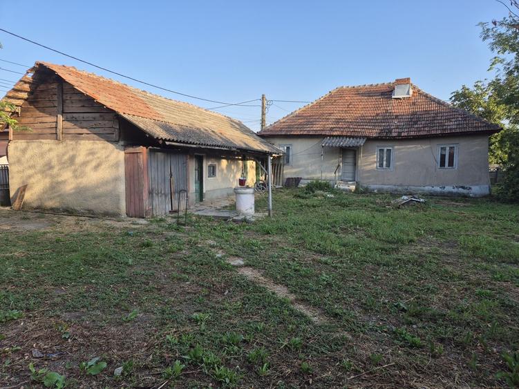 Casă cu 3 camere în Fulga