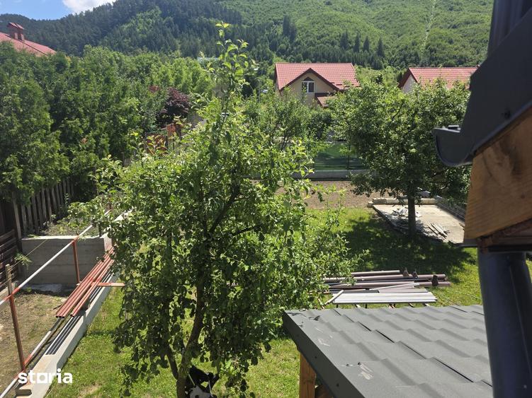 Casă cu 4 camere cu Teren 500 Mp în Bunloc