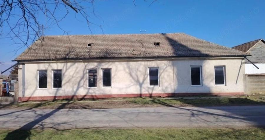 Casa de vanzare la 16km de vama Bors - 1