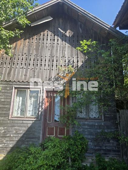 Casă individuală cu 3 camere cu Canalizare în Trăisteni