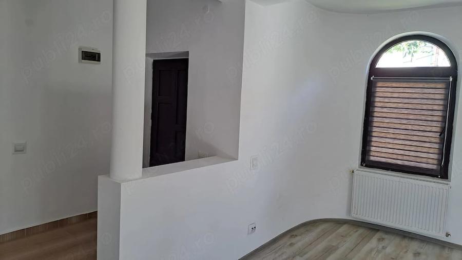 Spațiu comercial, de 85 mp, în Central