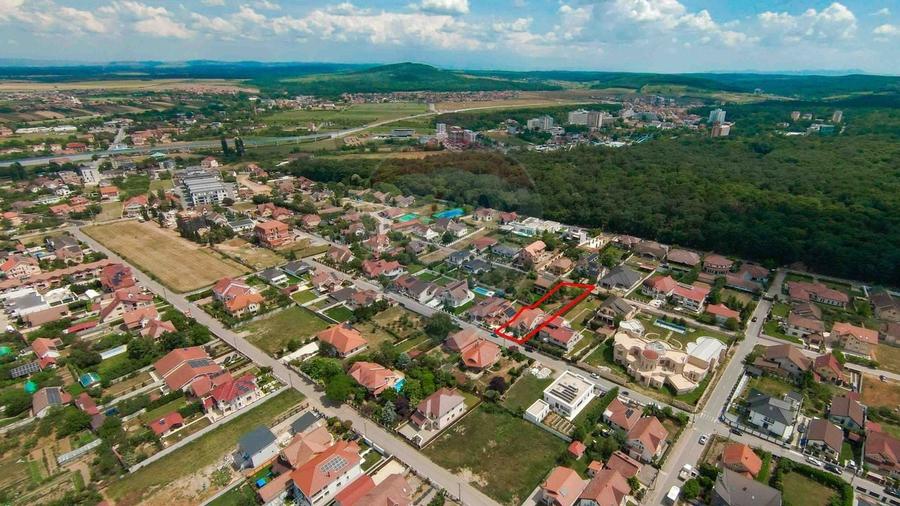 Casă individuală cu 5 camere cu Teren 1000 Mp în Sânmartin