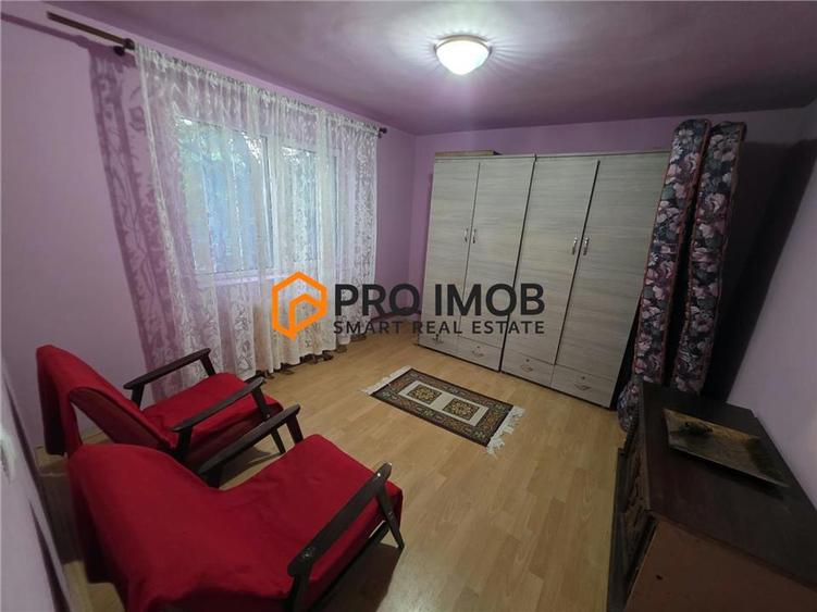 Casă individuală cu 4 camere cu Canalizare în Central