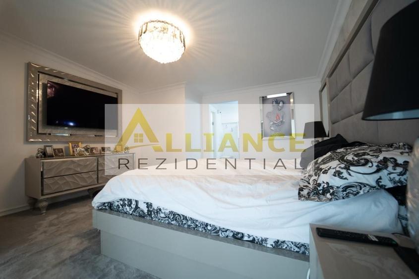 Casă individuală cu 7 camere cu Canalizare în Berceni