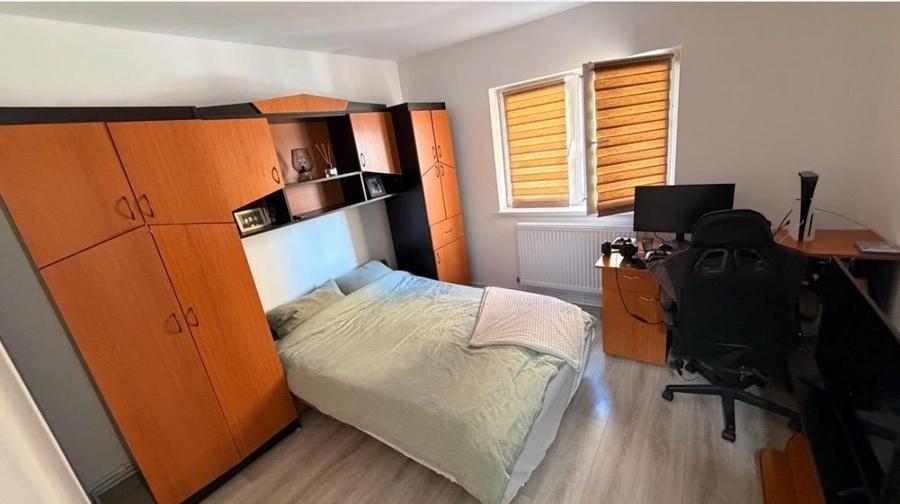 Apartament cu 2 camere decomandat, mobilat în Calea Moldovei