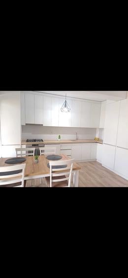 Privat, inchiriez studio doua camere, Tractorul,parcare/boxa - 4
