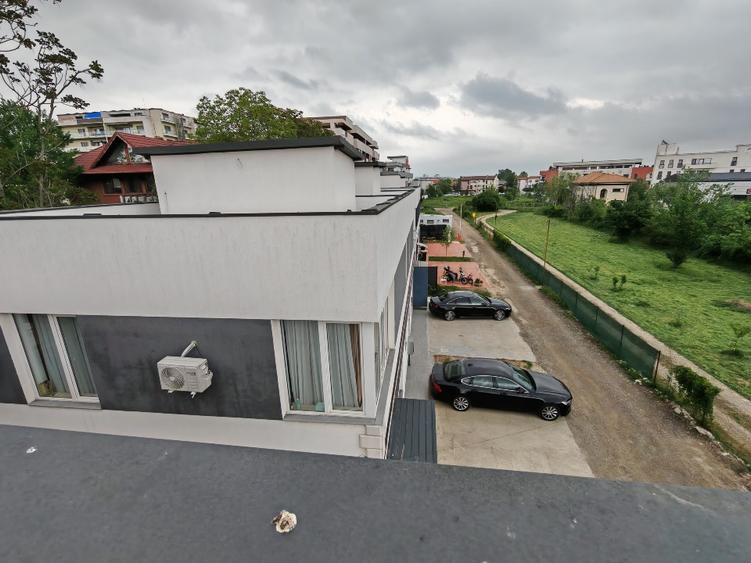 Duplex cu 4 camere cu Teren 170 Mp în Central