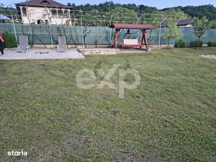 Casă cu 3 camere în Slămnești