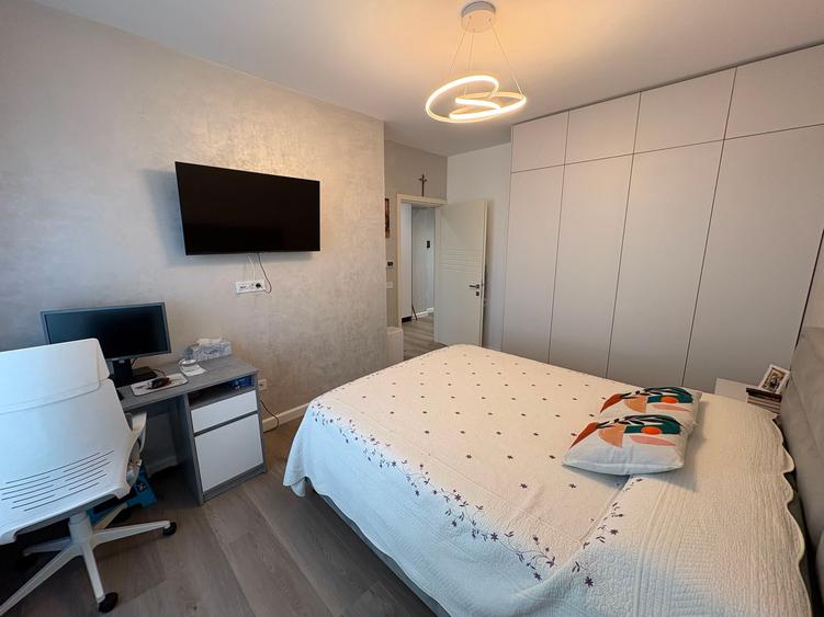Apartament cu 3 camere decomandat în Galata