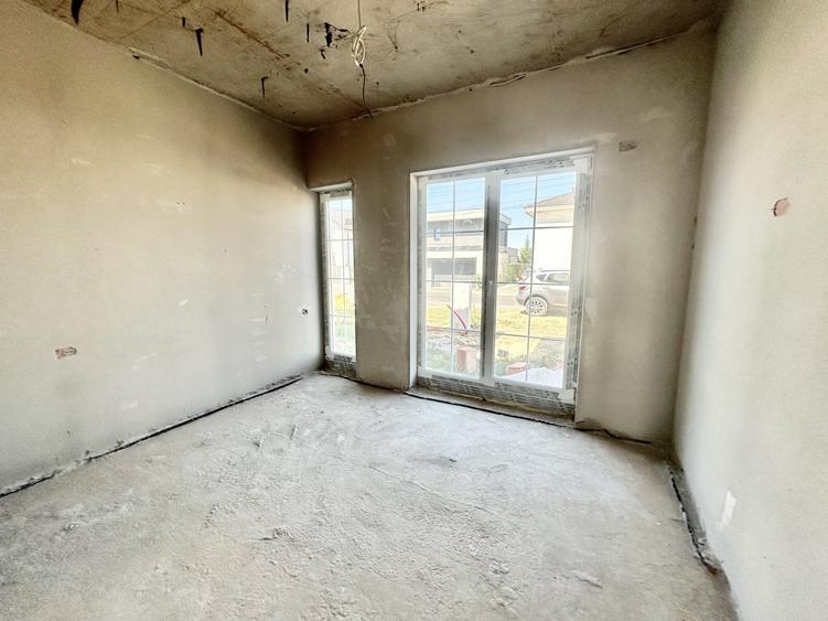 Duplex cu 4 camere cu Canalizare în Moșnița Veche