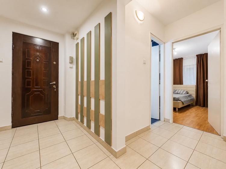 Apartament cu 3 camere decomandat, mobilat în Zorilor