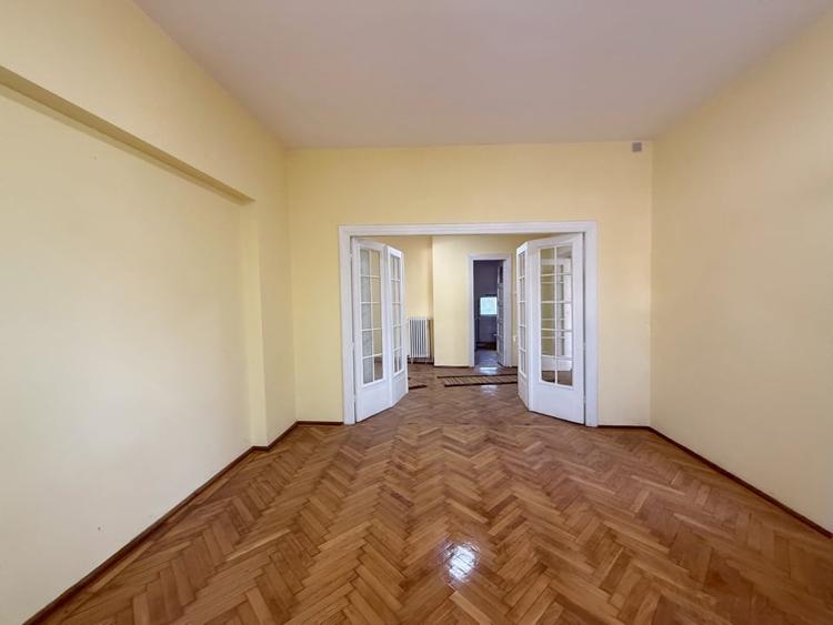 Casă individuală cu 3 camere cu Canalizare în Ultracentral