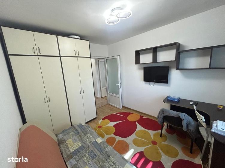Apartament cu 2 camere decomandat în Hala Centrală