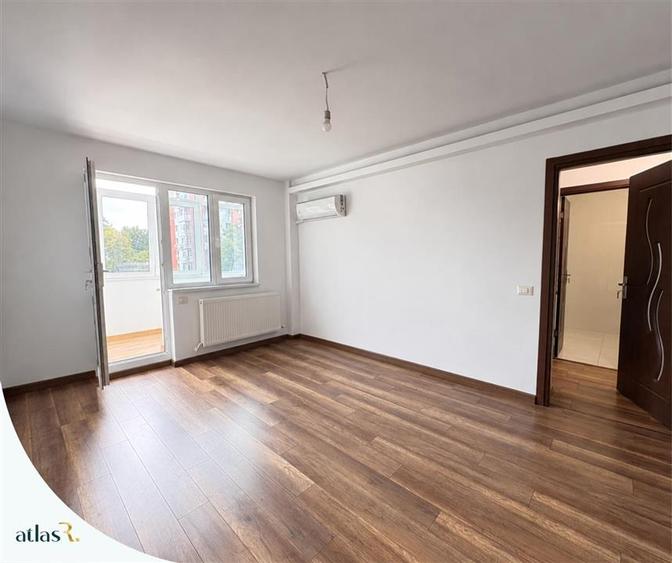 Apartament cu 3 camere semidecomandat, mobilat în Tătărași