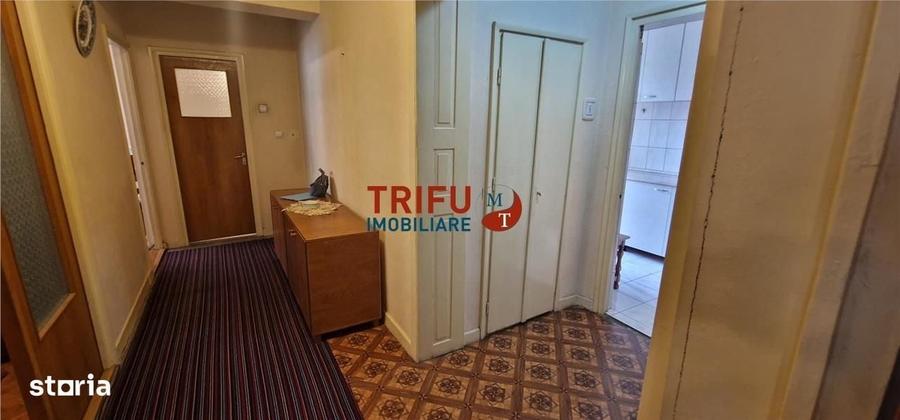 Apartament cu 3 camere decomandat în Central