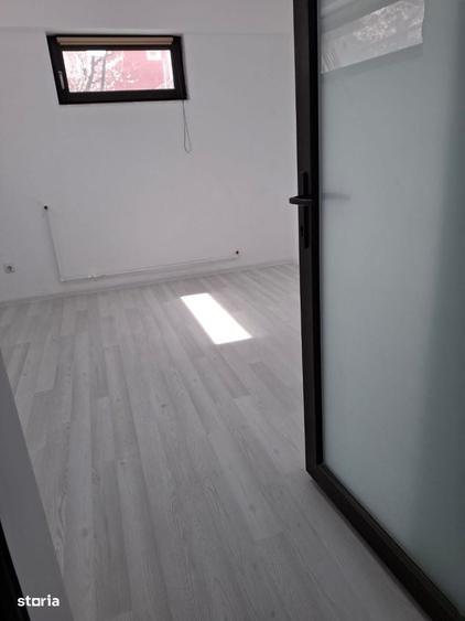 Apartament cu 4 camere decomandat în Mangalia