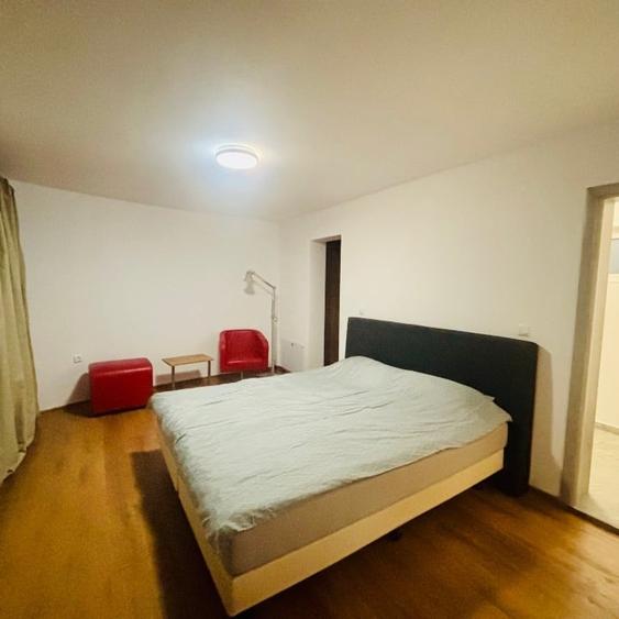 Duplex cu 5 camere cu Canalizare în Sud
