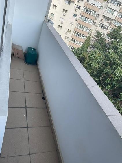 Garsonieră decomandată în Muncii
