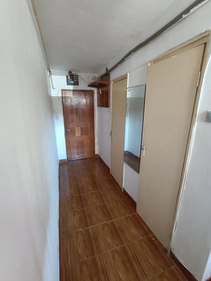 Apartament cu 3 camere decomandat în Micro 15