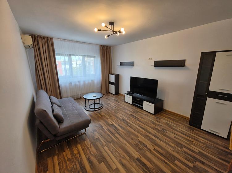 Apartament cu 2 camere decomandat în Faleza Nord