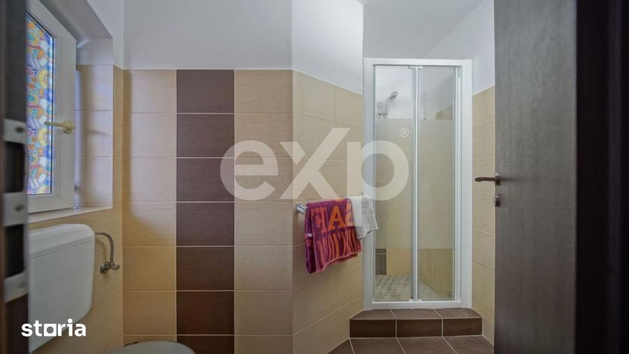 Casă cu 6 camere cu Teren 698 Mp în Bunloc