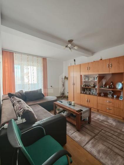 Apartament cu 2 camere semidecomandat, mobilat în Nord-Vest — fotografia 1