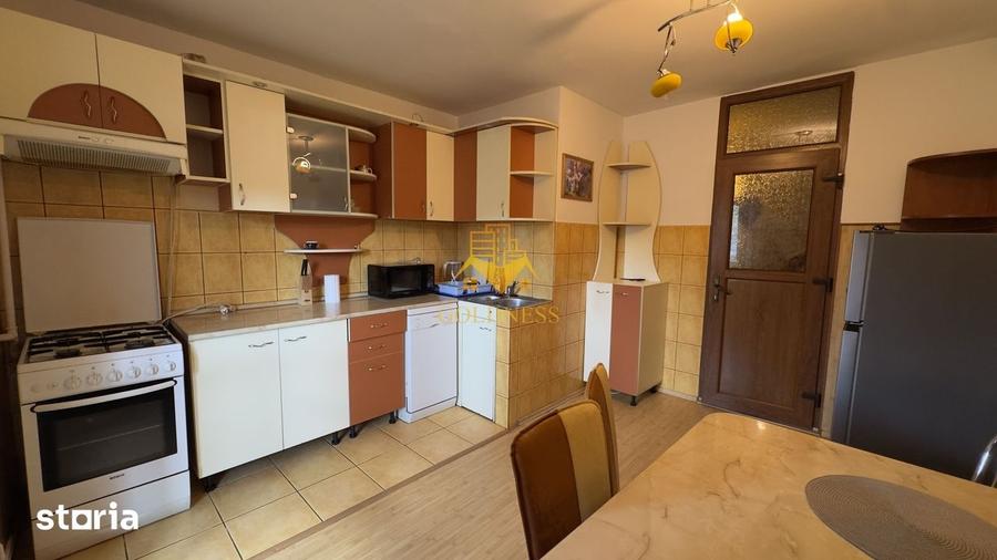 Apartament cu 3 camere, mobilat în Central