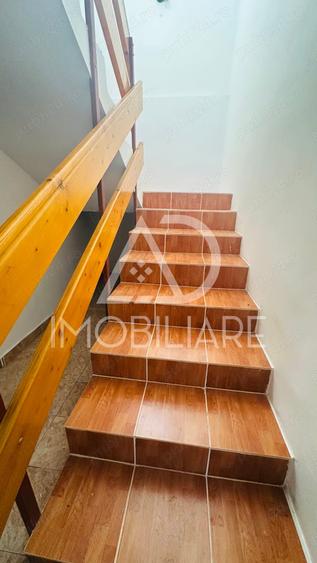 Casă cu 4 camere în Runcu