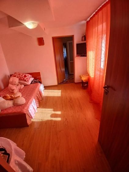 Casa si teren de vanzare - 2