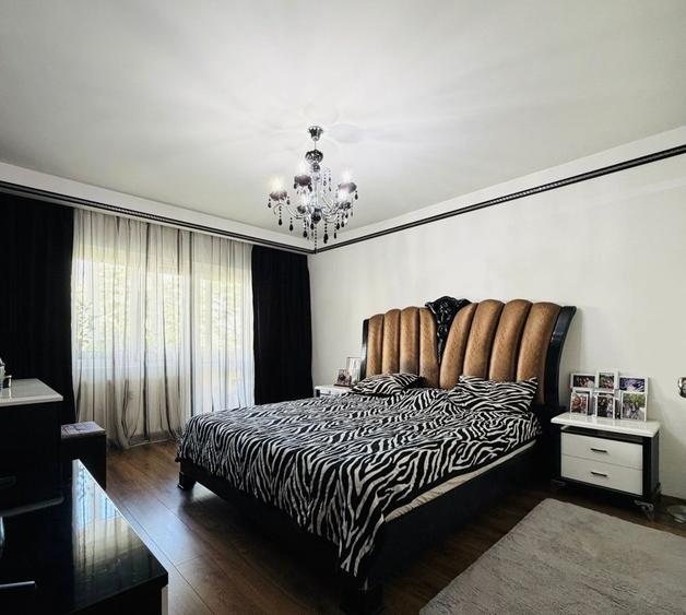 Apartament cu 4 camere decomandat în Vitan