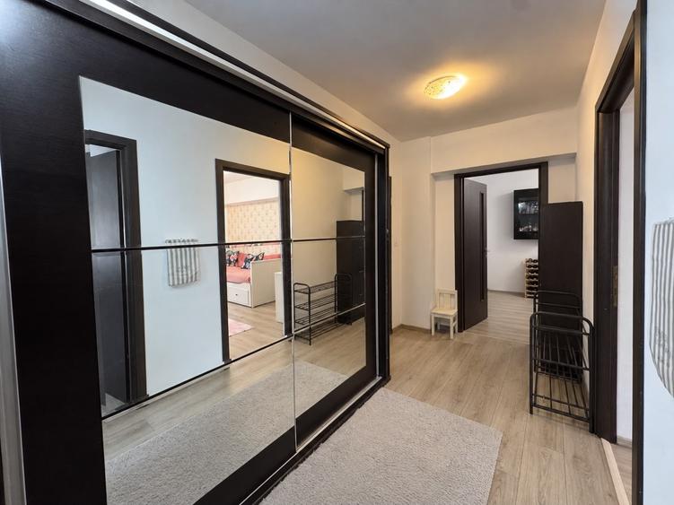 Apartament cu 2 camere decomandat, mobilat în Dacia