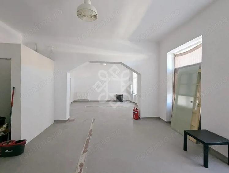 Casă cu 2 camere cu Teren 306 Mp în Central