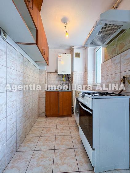 Apartament cu 2 camere decomandat în Micro 15