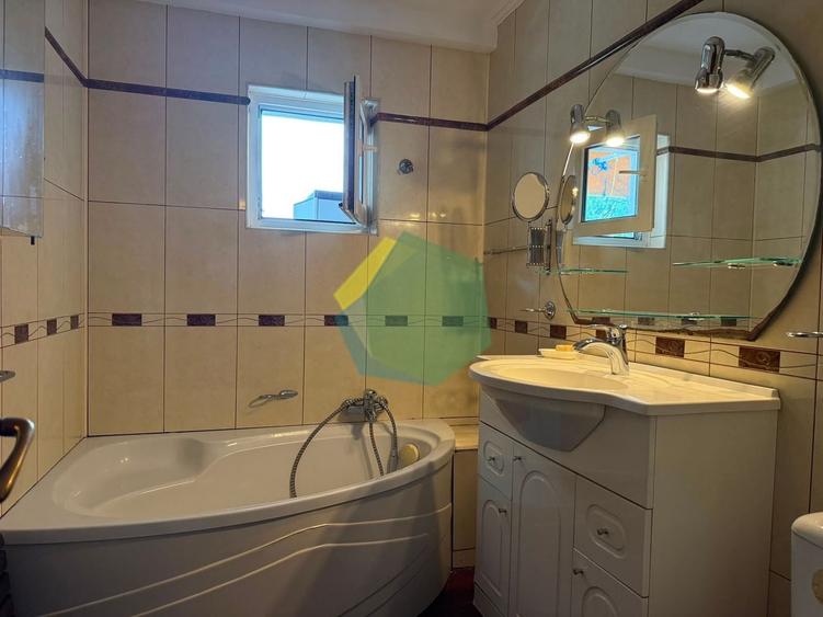 Apartament cu 4 camere în Central